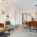 Von Manderley, Mit 3 Schlafzimmern Und Garten, Hund Willkommen! Ferienhaus *